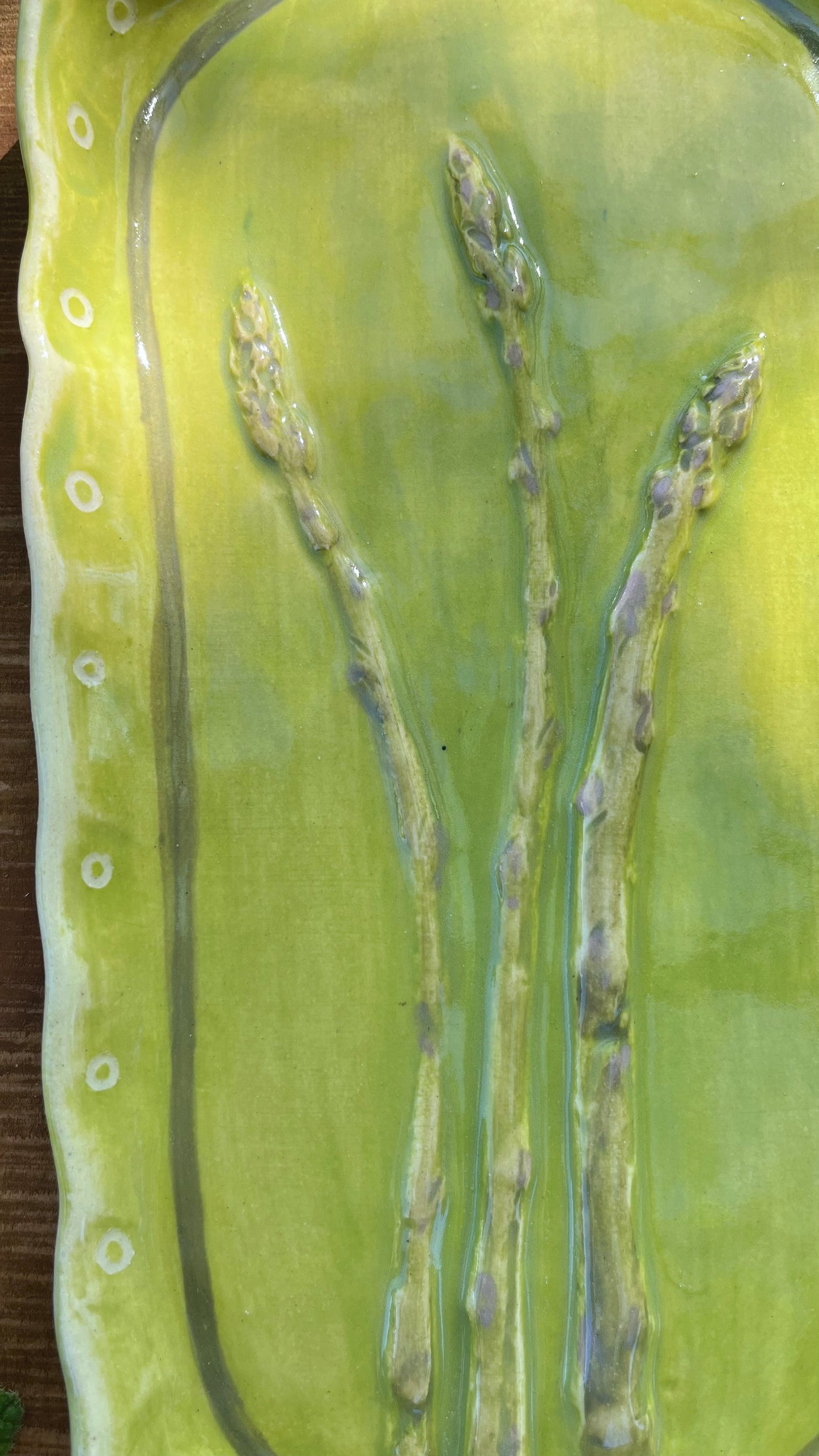 Green Asparagus Plate 11.5"