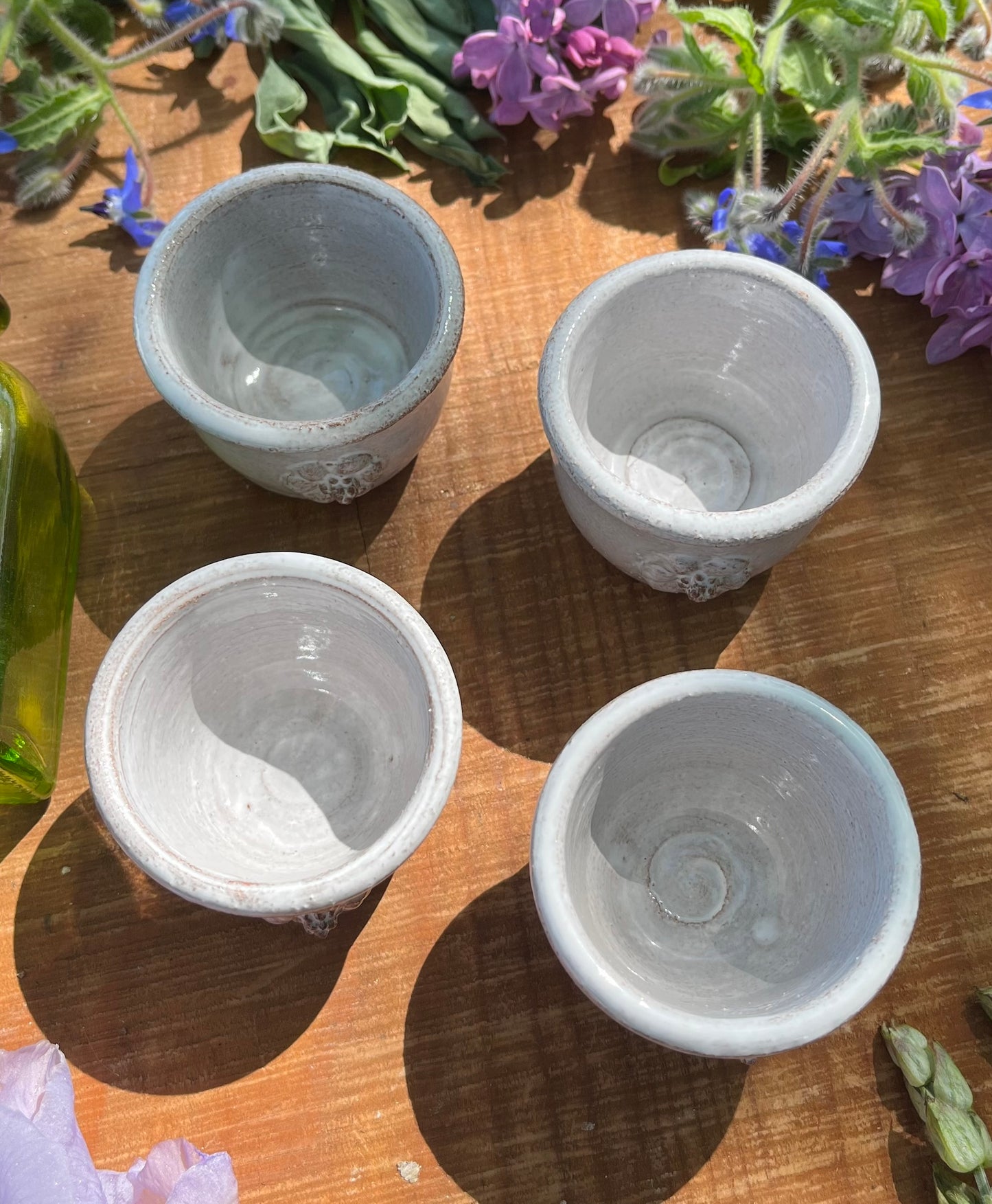 Sake Set - 4 Small Ceramic Cups - Blossom