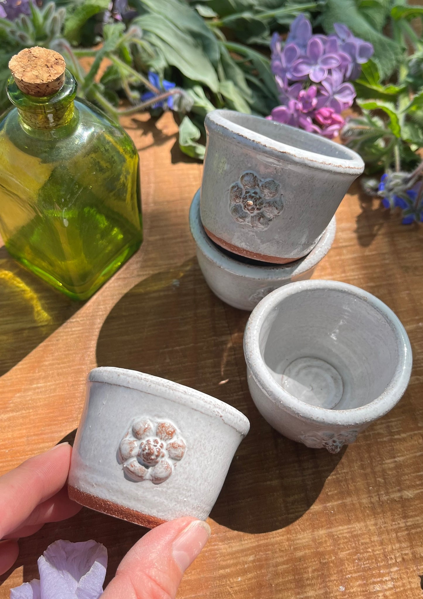 Sake Set - 4 Small Ceramic Cups - Blossom