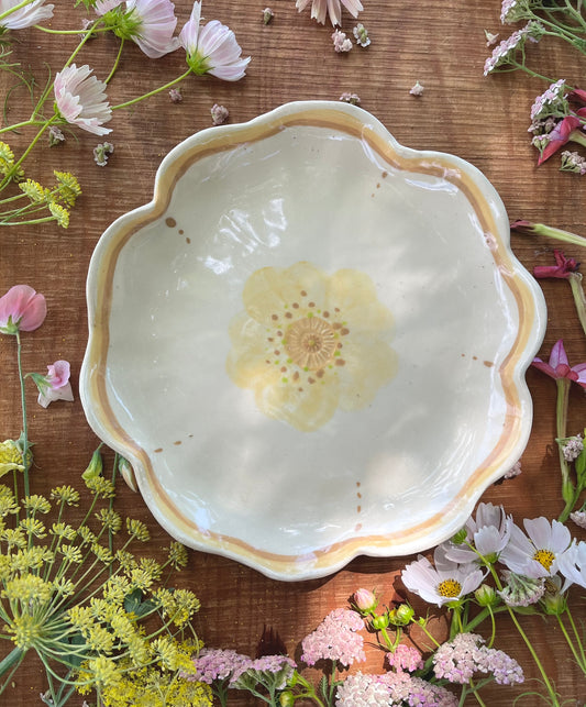Neutral Flower Plate - 10.5"