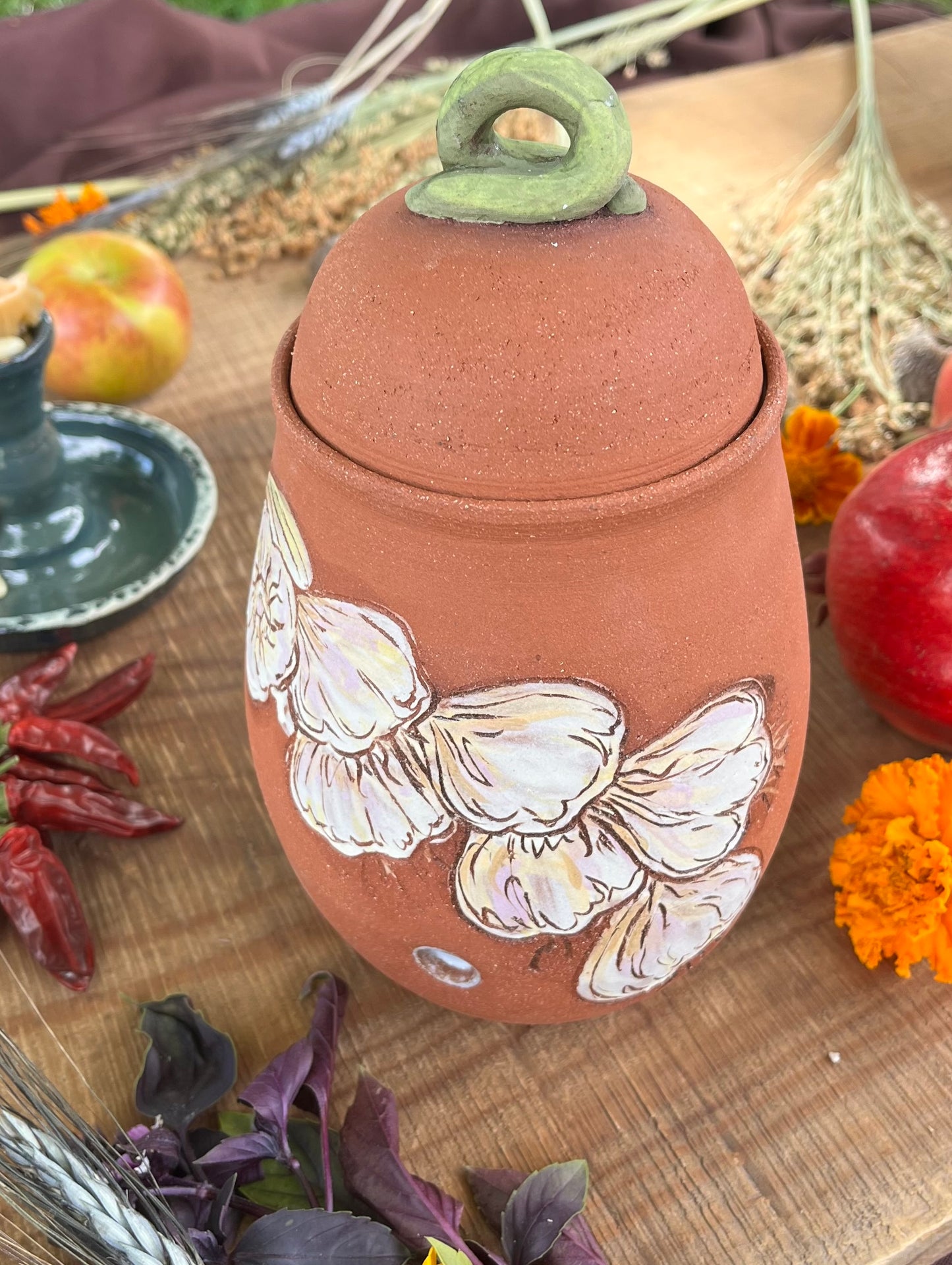 Garlic Keeper Jar - Lidded Ceramic Jar - Garlic Braid