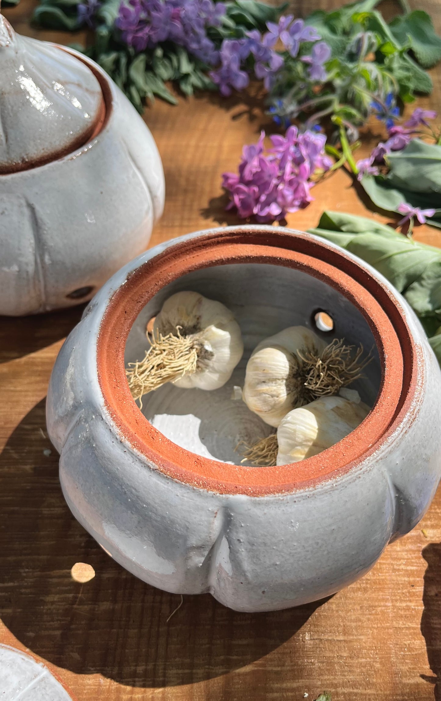 Garlic Keeper Jar - Lidded Ceramic Jar - Garlic Head