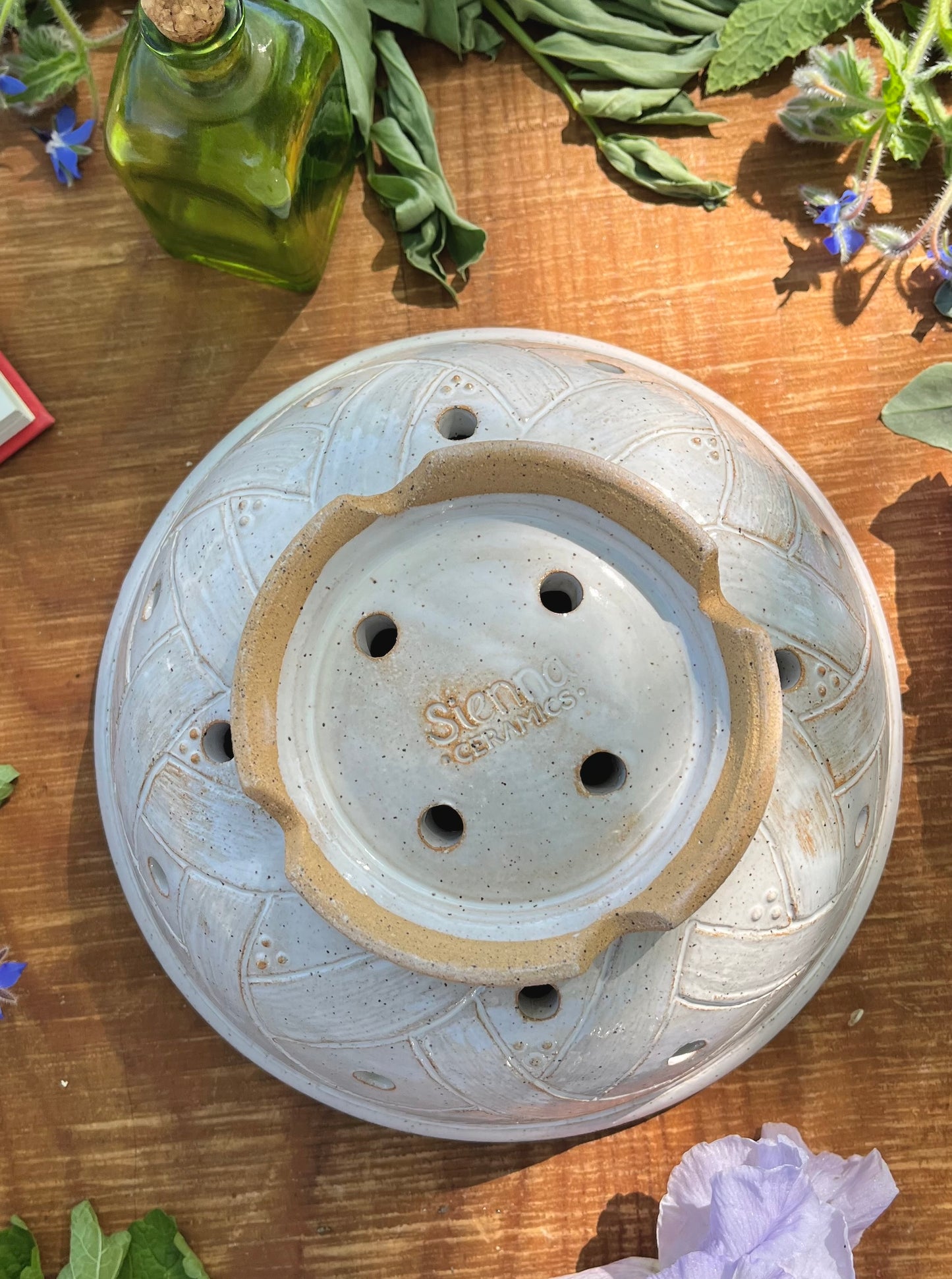 Berry Bowl - Strainer Bowl - Lattice - 8.5"