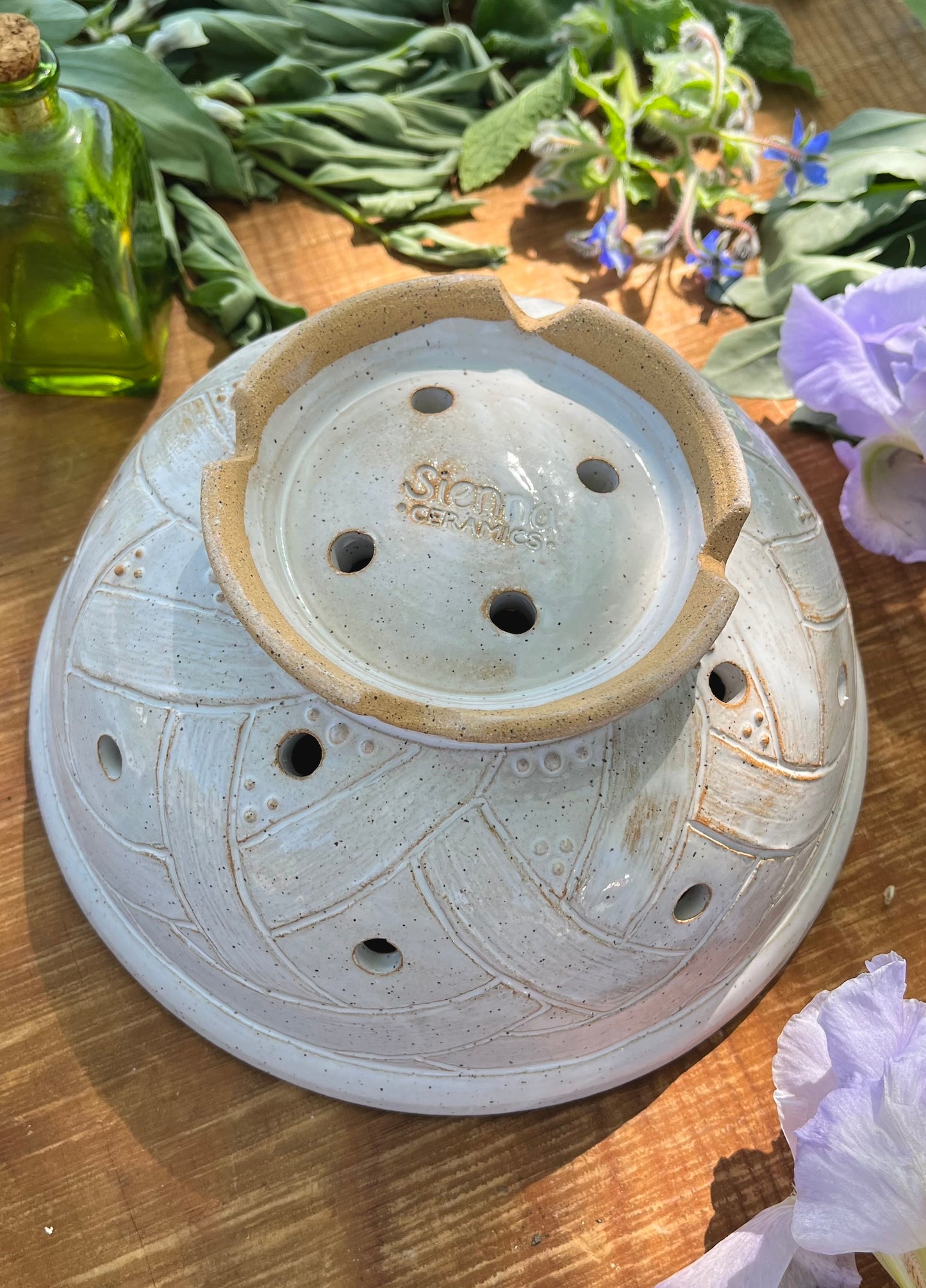 Berry Bowl - Strainer Bowl - Lattice - 8.5"