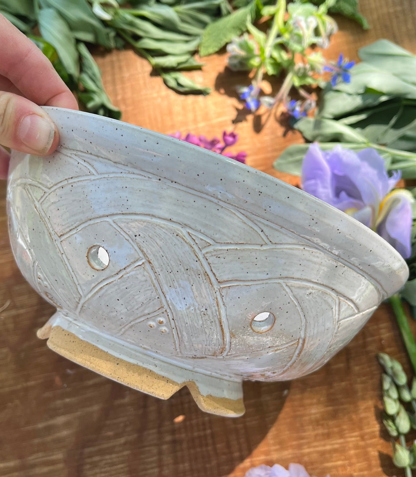 Berry Bowl - Strainer Bowl - Lattice - 8.5"