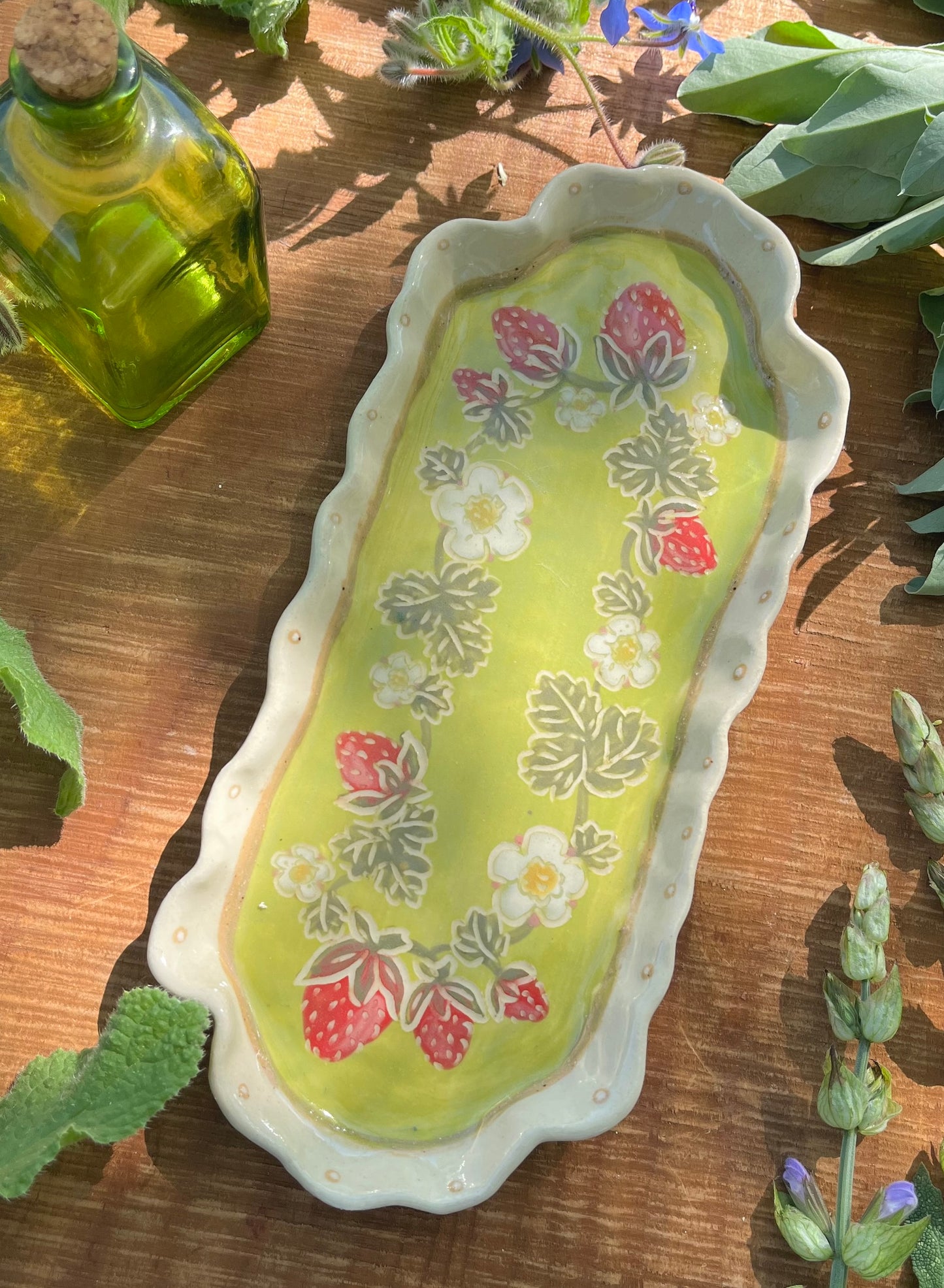 Green Strawberry Tray 10" - Ceramic Tray