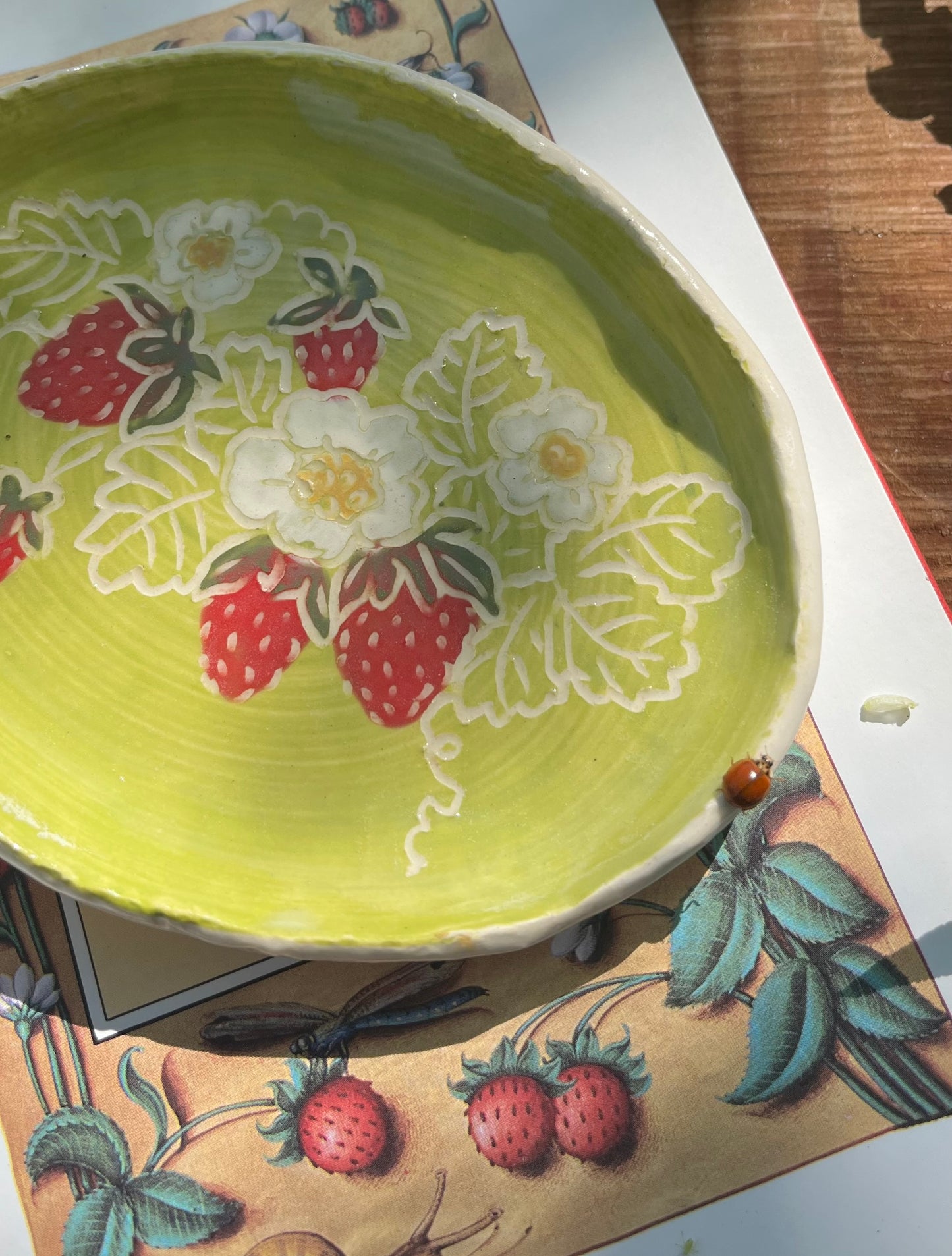 Green Strawberry Tray 6" - Ceramic Tray