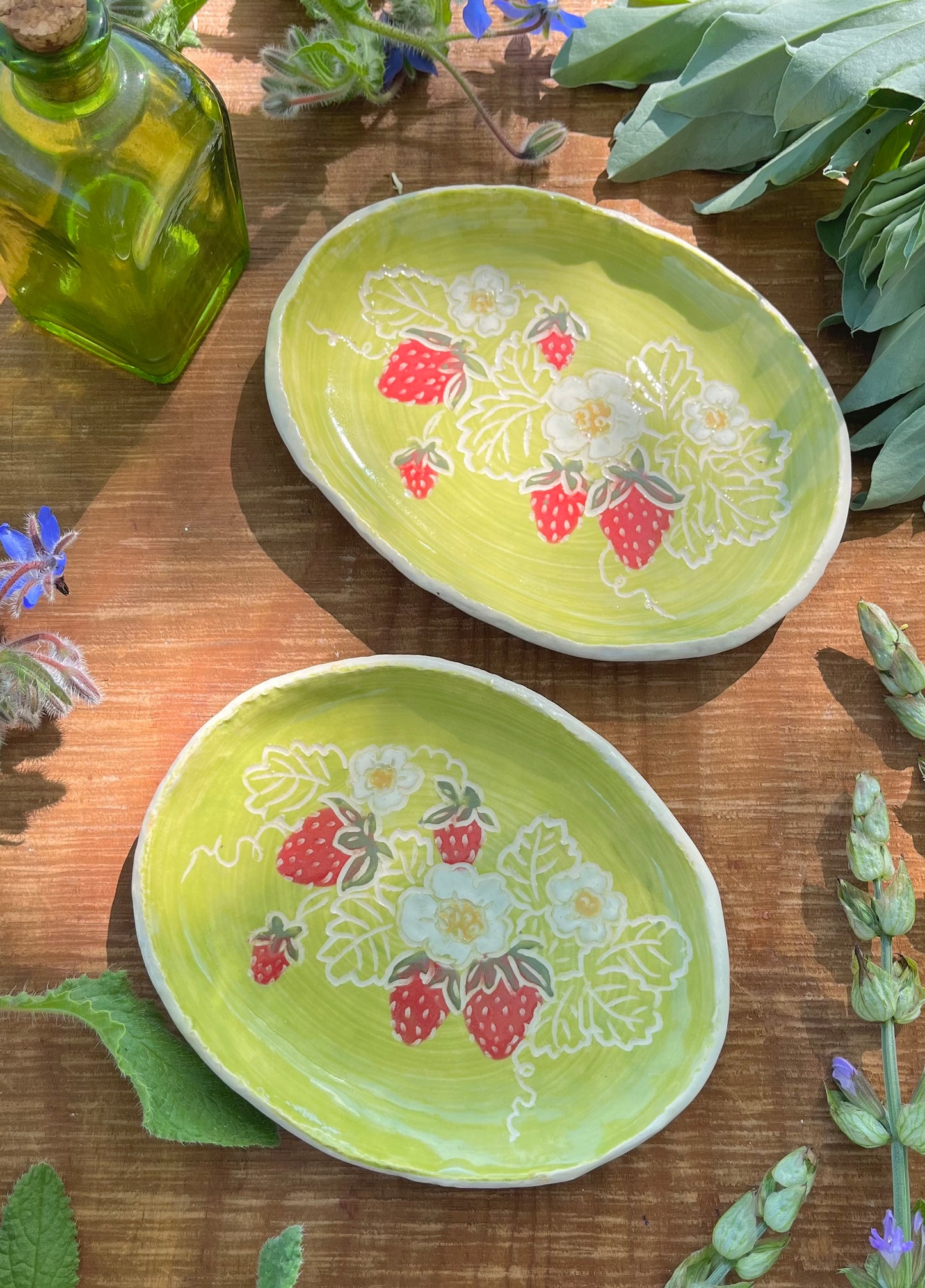 Green Strawberry Tray 6" - Ceramic Tray