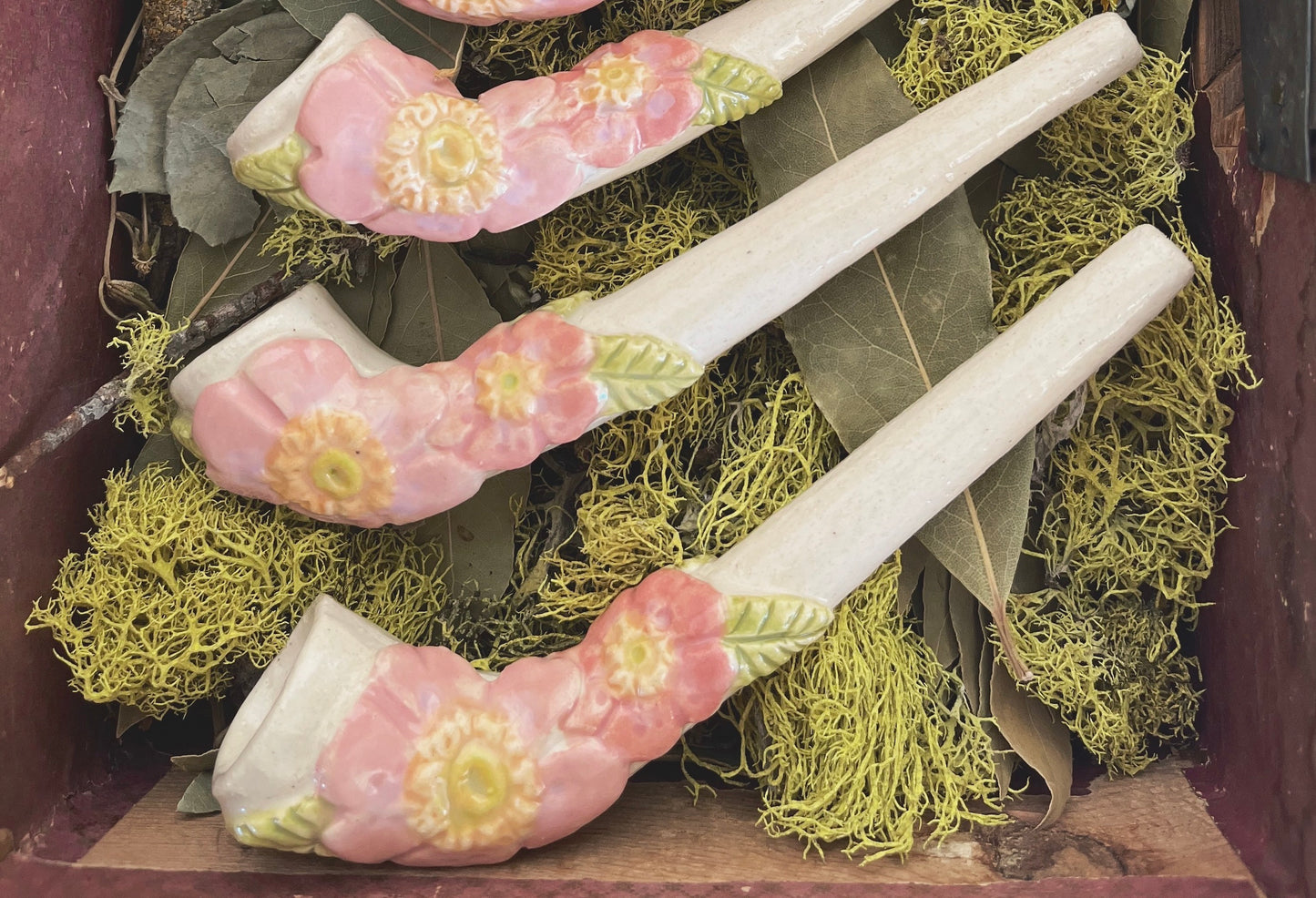 Wild Rose Witch Pipe