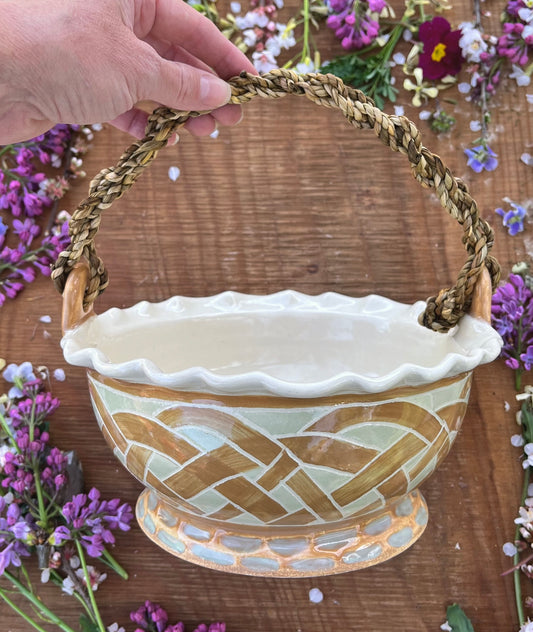 Basket with Cordage Handle - 8.5"
