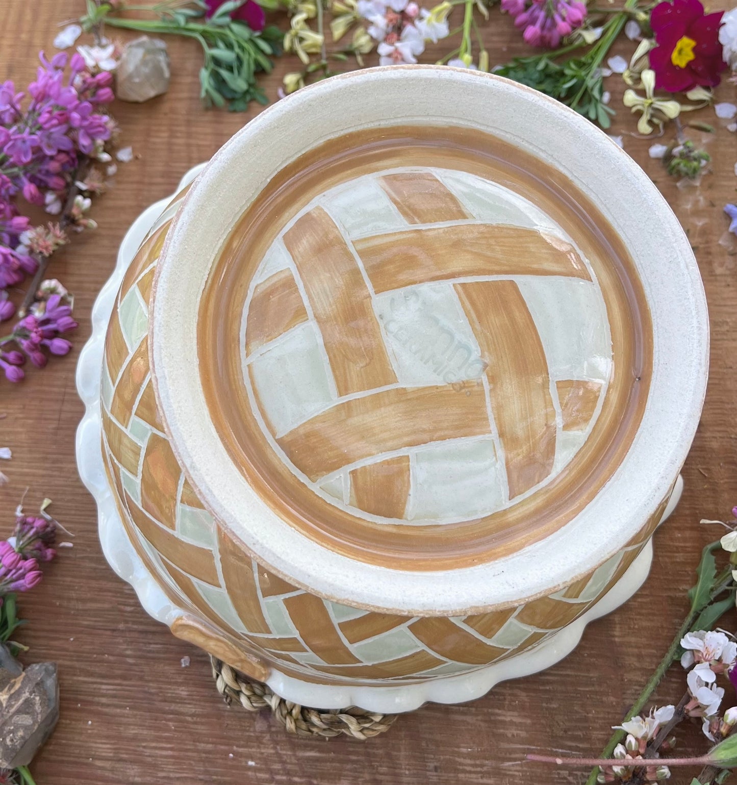 Basket with Cordage Handle - 8.5"