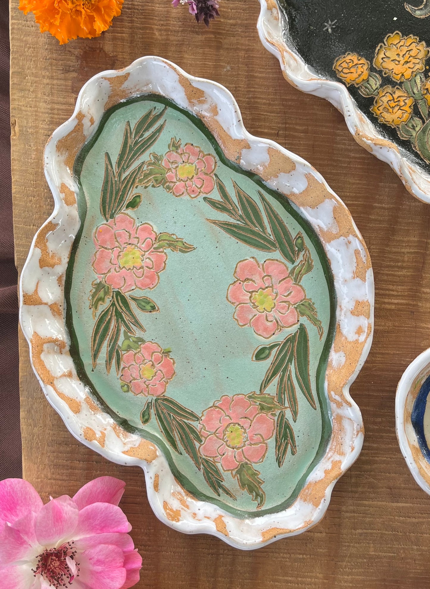 Bay Rose Tray - Ceramic Tray 9"