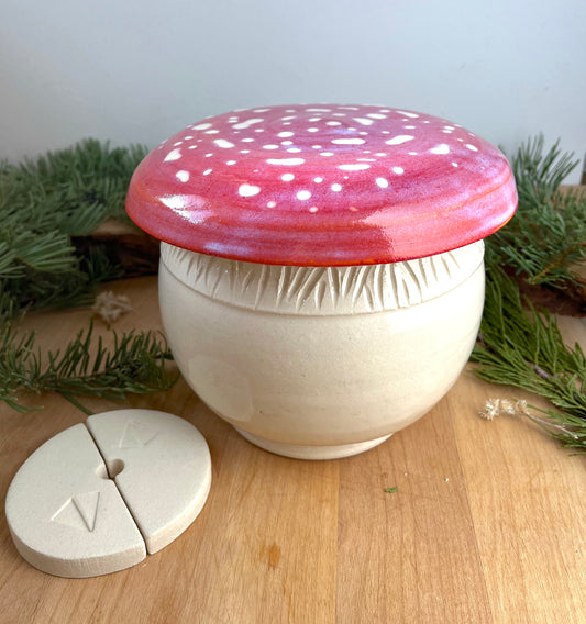 PREORDER - Mushroom Fermentation Crock - Fermenting Crock - Pickling Crock - Half Gallon